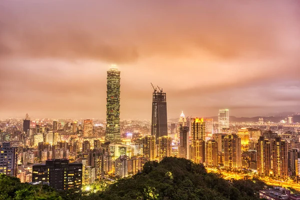 Aydınlanmış Taipei Nin Gece Hava Görüntüsü Tayvan — Stok fotoğraf
