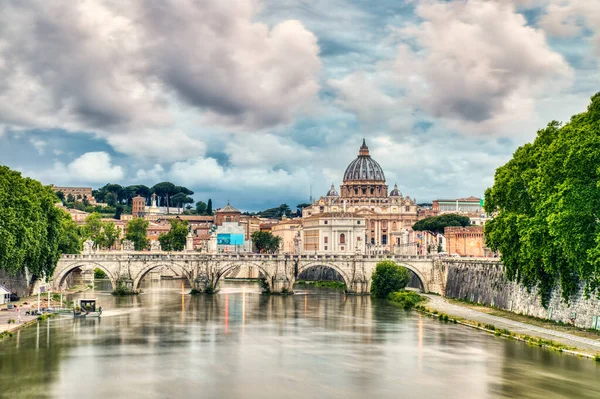Szent Péter Székesegyház Rómában Cloudy Sky Olaszország — Stock Fotó