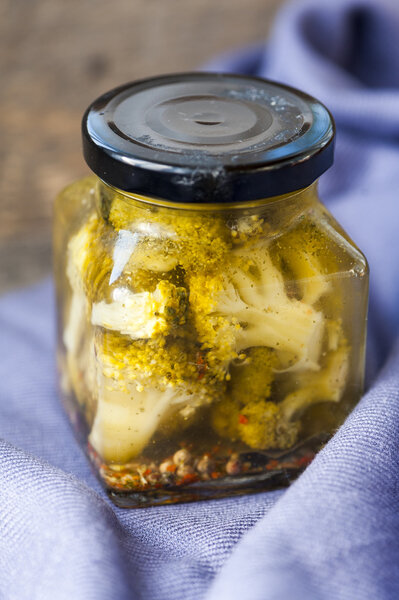 Homemade Pickled broccoli