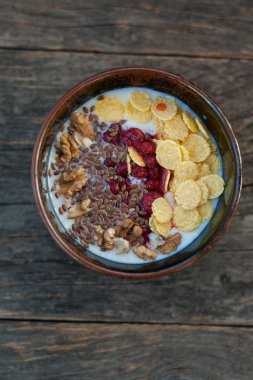 Kahvaltı smoothie kase