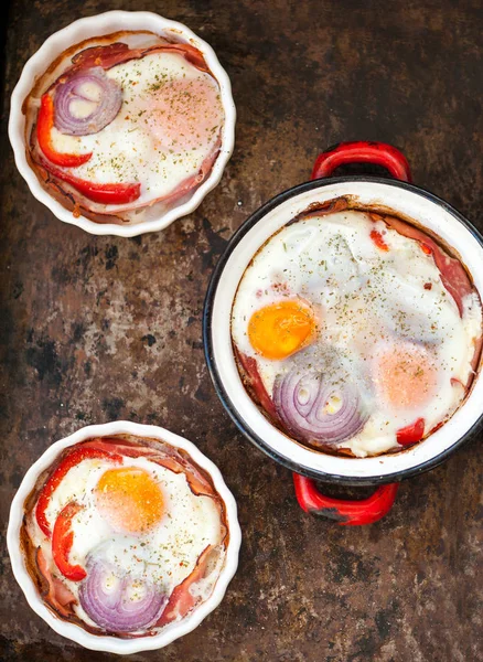 Ovos assados no forno — Fotografia de Stock