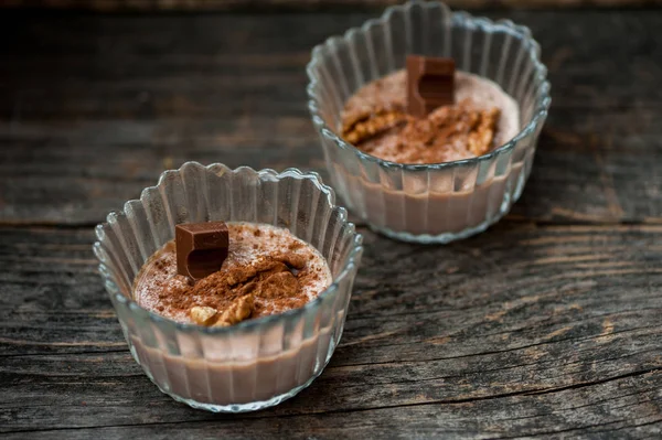 Pudim de chocolate em uma tigela — Fotografia de Stock