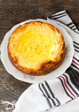 Fırında peynirli kek