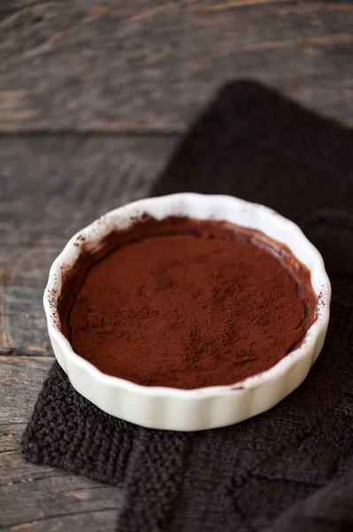 Soufflé de chocolate con nueces —  Fotos de Stock