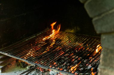 Küçük ateş açın