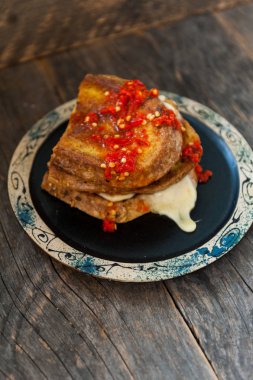 Izgara peynirli sandviç