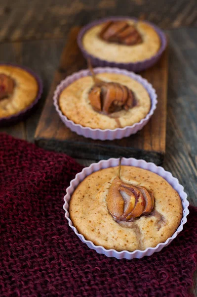 Mini Tort Gruszkami Wewnątrz — Zdjęcie stockowe