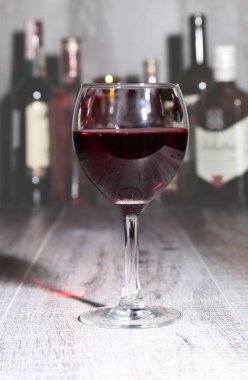 Kadeh şarap, konyak ya da konyak ayna ahşap tablo