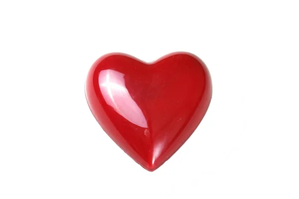 Corazón rojo aislado sobre fondo blanco — Foto de Stock