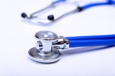 Sağlık stetoskop kafa mavi doktor Tekdüzen portre üzerinde yalan. Tıbbi Araçlar ve aletler Salonu, therapeutist çalışma alanı, fiziksel, kan basıncı ölçüm kavramı