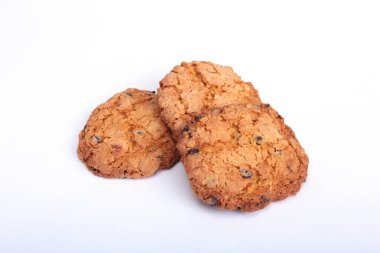 Çeşitli el yapımı taze pasta beyaz bir arka plan üzerinde izole.