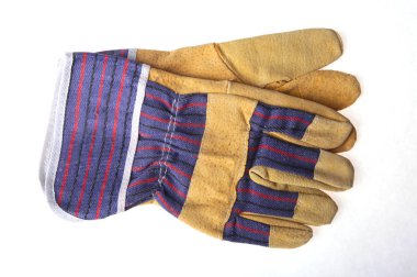 Çift beyaz bir arka plan üzerinde izole koruyucu iş eldiveni.