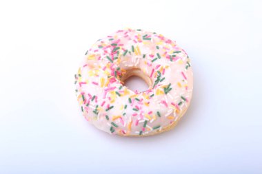 Ev yapımı geleneksel Lehçe tatlı çörek izole beyaz arka plan üzerinde.