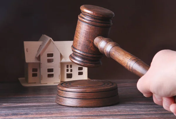 House for sale, auction hammer , symbol of authority and Miniature house . Courtroom concept. — Stock Photo, Image