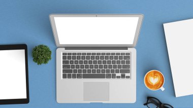 Masanın üstünde bilgisayar labtop mockup Üstten Görünüm