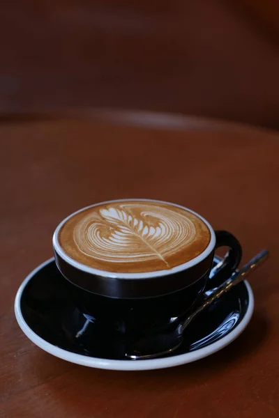 Seni kopi latte di kafe kedai kopi — Stok Foto