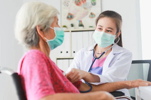 Asian Old Patient Woman Checking Heart Medical Doctor Women Clinic — Stock Photo, Image