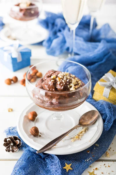 Chocolate pudding mousse with avocado — Stock Photo, Image