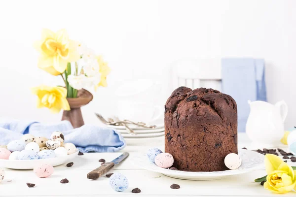Easter orthodox sweet chocolate bread — Stock Photo, Image