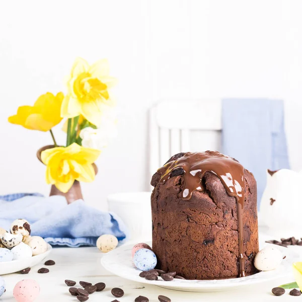 Paskalya Ortodoks tatlı çikolata ekmek — Stok fotoğraf