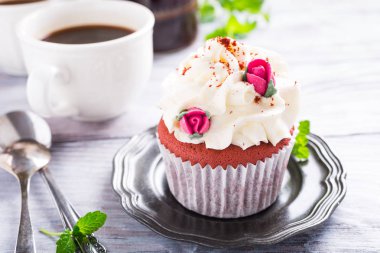 Güzel kırmızı kadife keki