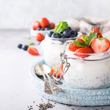 Kahvaltı için Chia puding