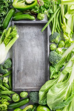 Arka plan çeşitli yeşil sebzeler ile