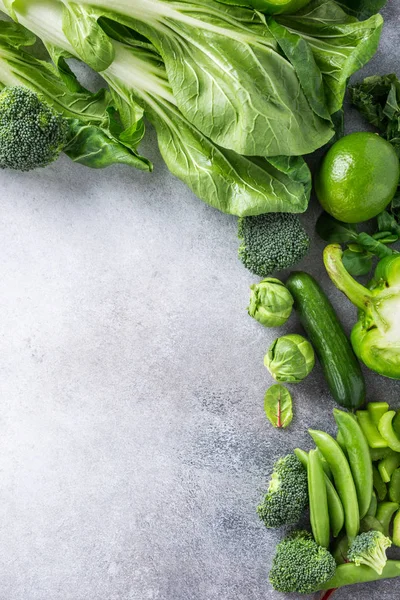 グリーン野菜と背景 — ストック写真