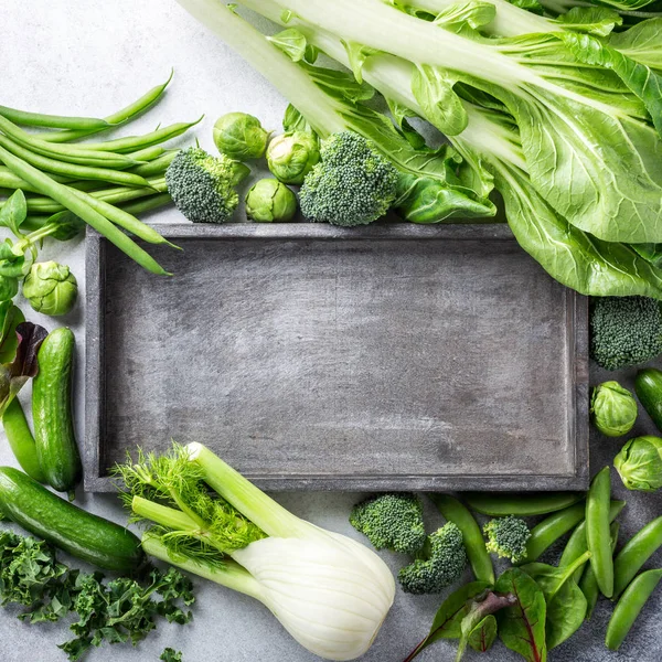 グリーン野菜と背景 — ストック写真