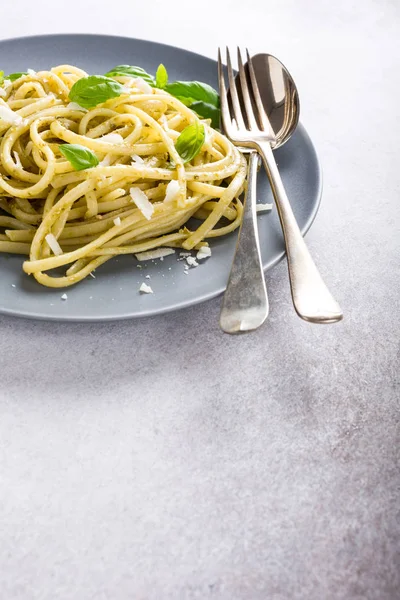 Lingine cu pesto verde — Fotografie, imagine de stoc