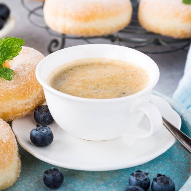 Şeker ile ev yapımı çörek