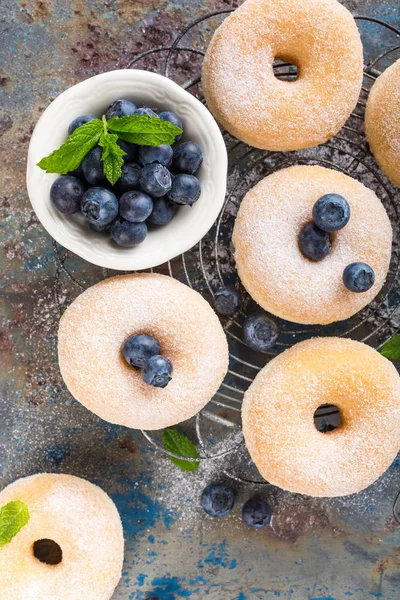 Домашние пончики с сахаром — стоковое фото