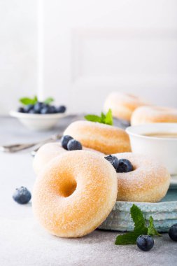 Şeker ile ev yapımı çörek