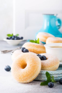 Şeker ile ev yapımı çörek