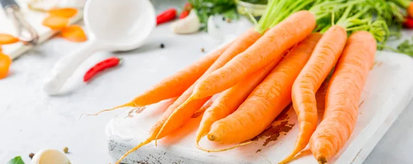 Ингредиенты для морковного супа — стоковое фото
