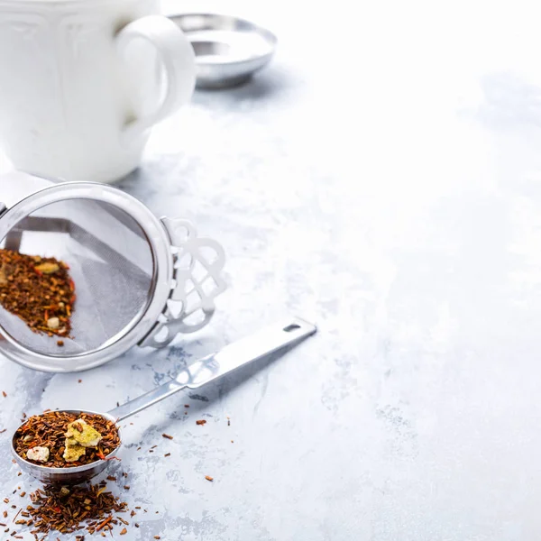 Background with different types of tea leaves — Stock Photo, Image