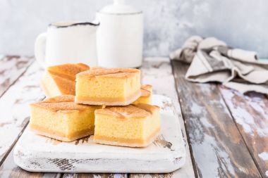 Ev yapımı puding pişmiş kek