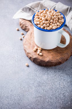 Çiğ çiğ organik nohut