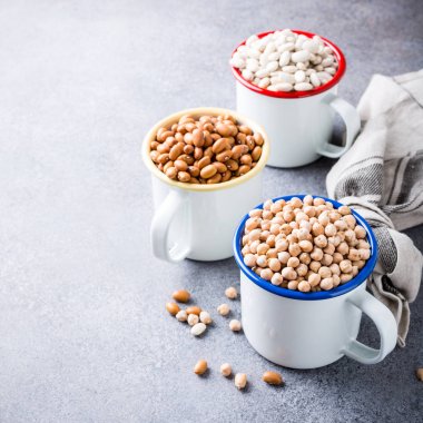 Çiğ çiğ organik nohut