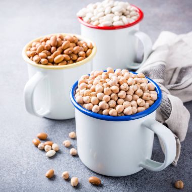 Çiğ çiğ organik nohut