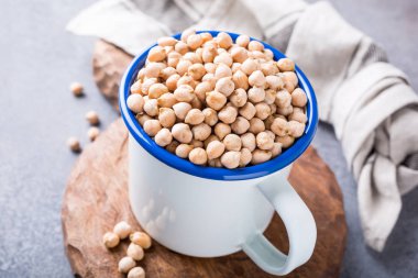 Çiğ çiğ organik nohut