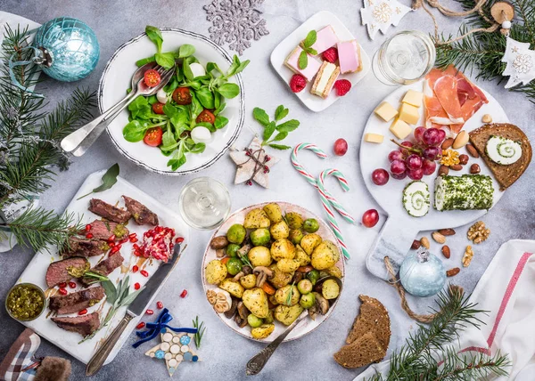 Mesa de jantar temático de Natal — Fotografia de Stock