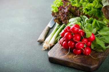 Büyük Demet taze ham turp