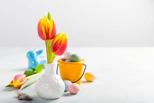 Easter composition with spring tulips — Stock Photo, Image