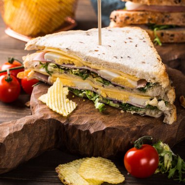 Taze kulüp sandviçi