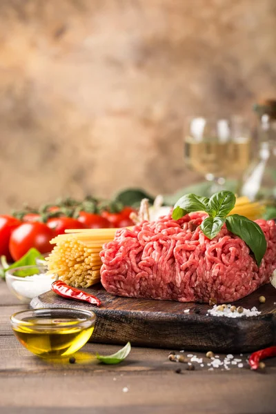 Ingredienti per spaghetti bolognese — Foto Stock