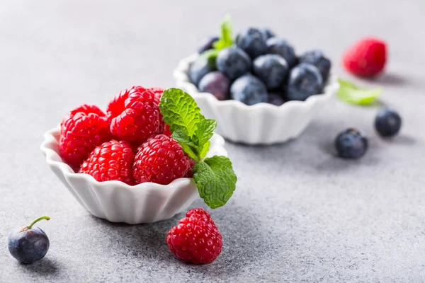 Свежие здоровые ягоды — стоковое фото