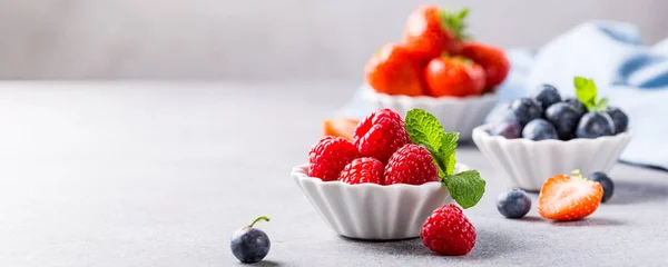 Свежие здоровые ягоды — стоковое фото