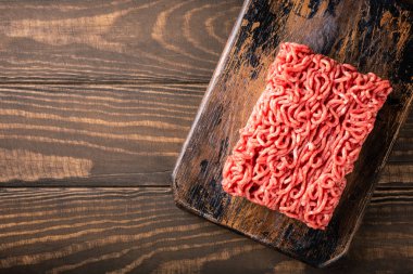 Kıyılmış taze çiğ Dana eti