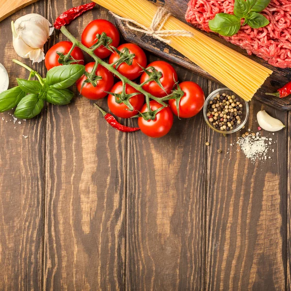 Ingredientes para espaguete bolonhesa — Fotografia de Stock